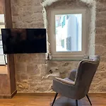Luxury Petra In 400 Year Old Stone House דירה ספליט