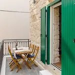 דירה Luxury Petra In 400 Year Old Stone House *