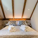 Luxury Petra In 400 Year Old Stone House דירה ספליט