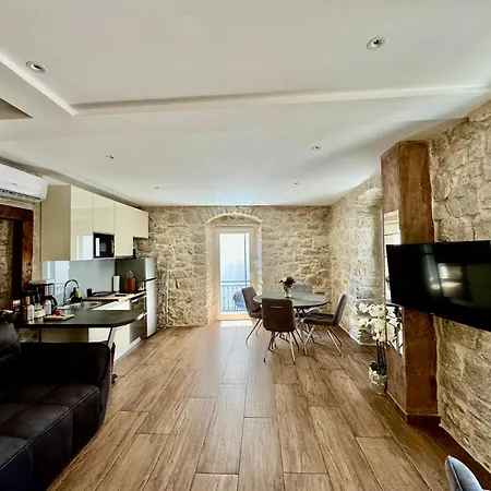 Luxury Petra In 400 Year Old Stone House 4+2 Apartmán *