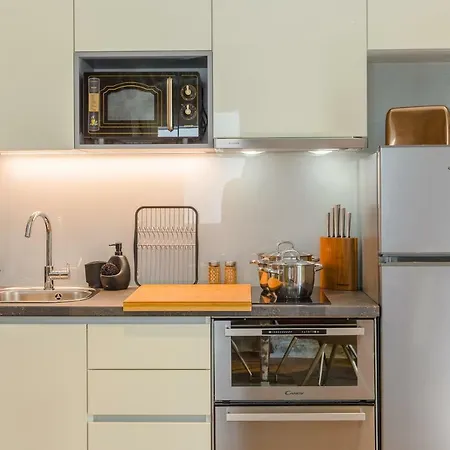 Lejlighed Luxury Petra In 400 Year Old Stone House 4+2 *