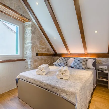 Apartmán Luxury Petra In 400 Year Old Stone House 4+2