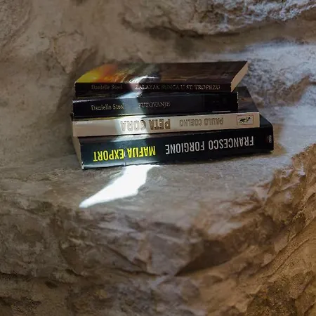 Luxury Petra In 400 Year Old Stone House 4+2 Lejlighed