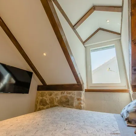 Luxury Petra In 400 Year Old Stone House 4+2 Appartement