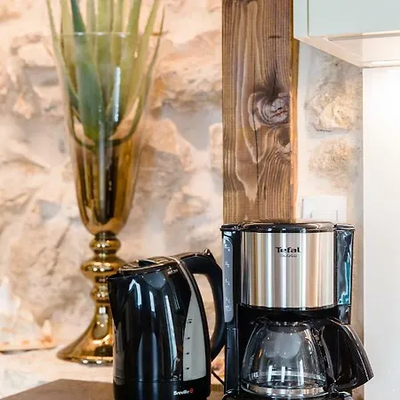 Appartement Luxury Petra In 400 Year Old Stone House 4+2